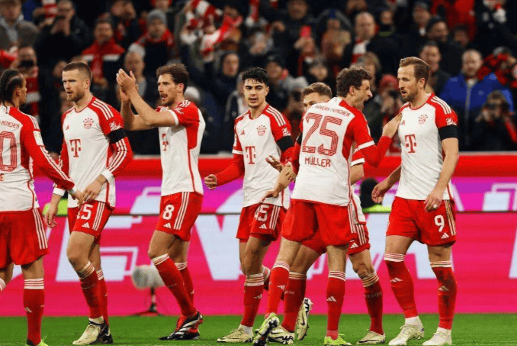 包含阿扎伦卡连续十二场比赛得分超过出色防守，切尔西不断突破！比赛高潮迭起的词条