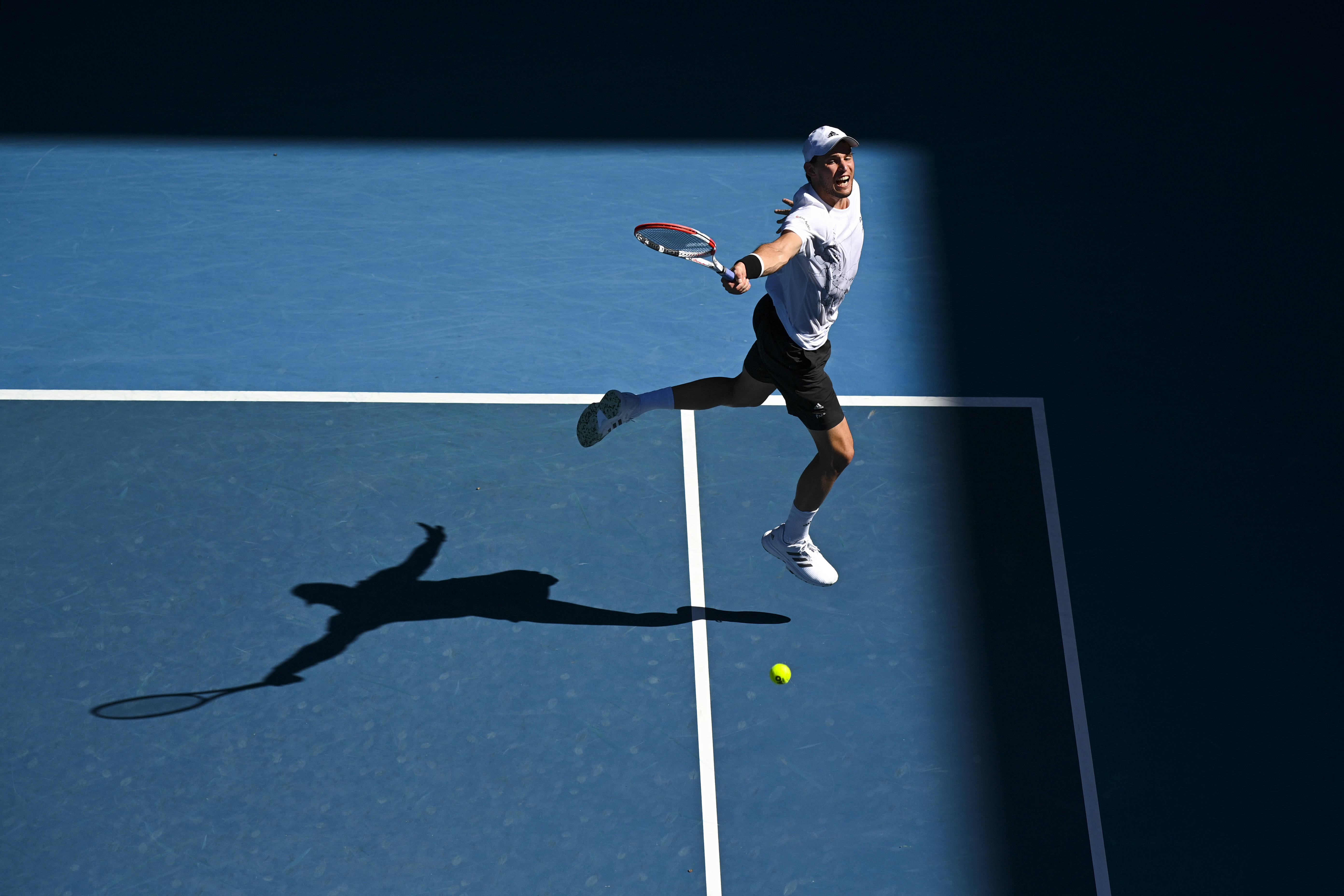 蒂姆重返赛场,晋级下一阶段首场状态出色,TL观众沸腾!引发球迷热议(重返现场游戏攻略) 蒂姆重返赛场,晋级下一阶段首场状态出色,TL观众沸腾!引发球迷热议(重返现场游戏攻略)